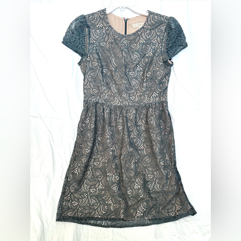 Loft Elegant Lace Dress in Gray